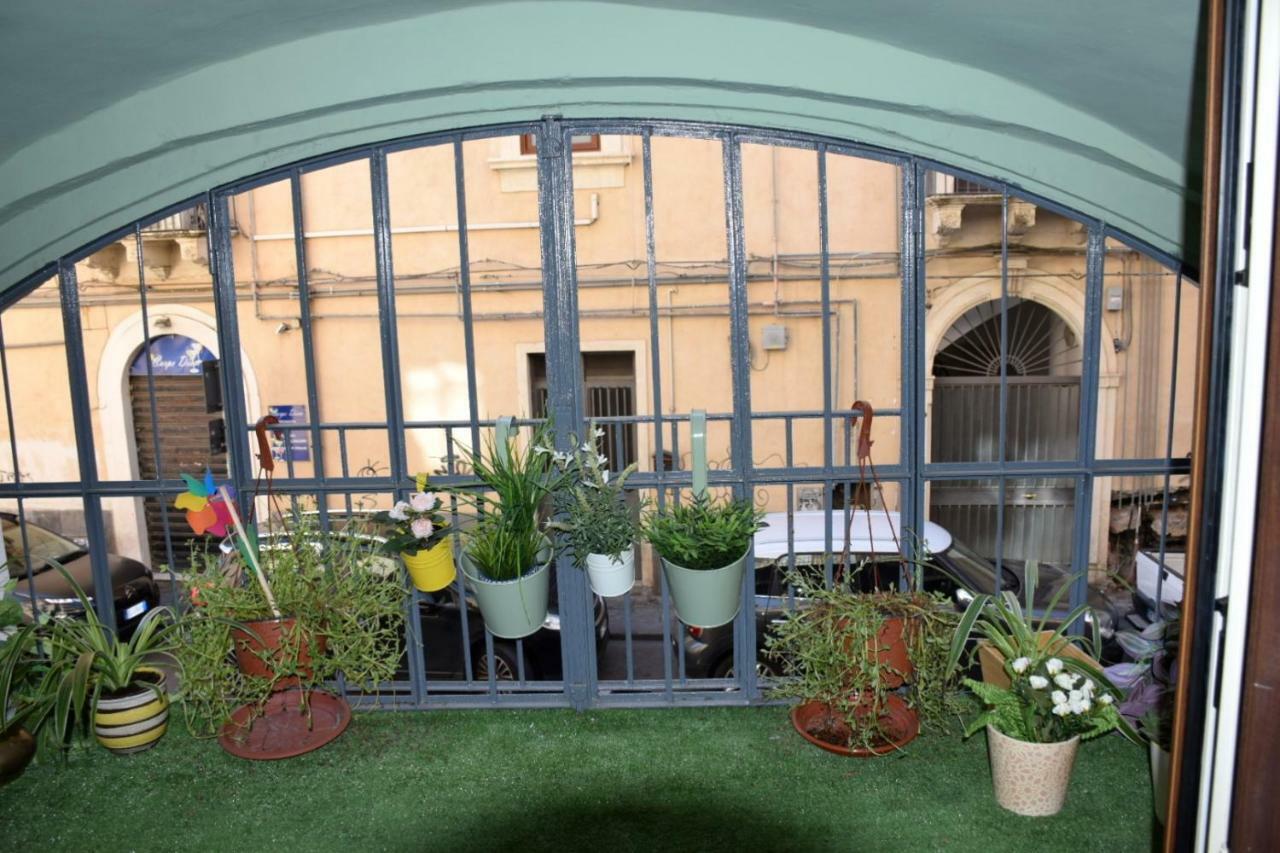 Casa Famoso Vila Catânia Exterior foto